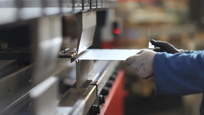 Press Brake and Metal Bending Terms Diagram
